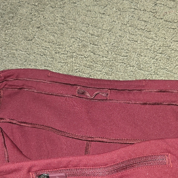 Lululemon Leggings Size 8 Speed Up Tight 28" *Full-On Luxtreme Deep Rouge - Picture 7 of 7